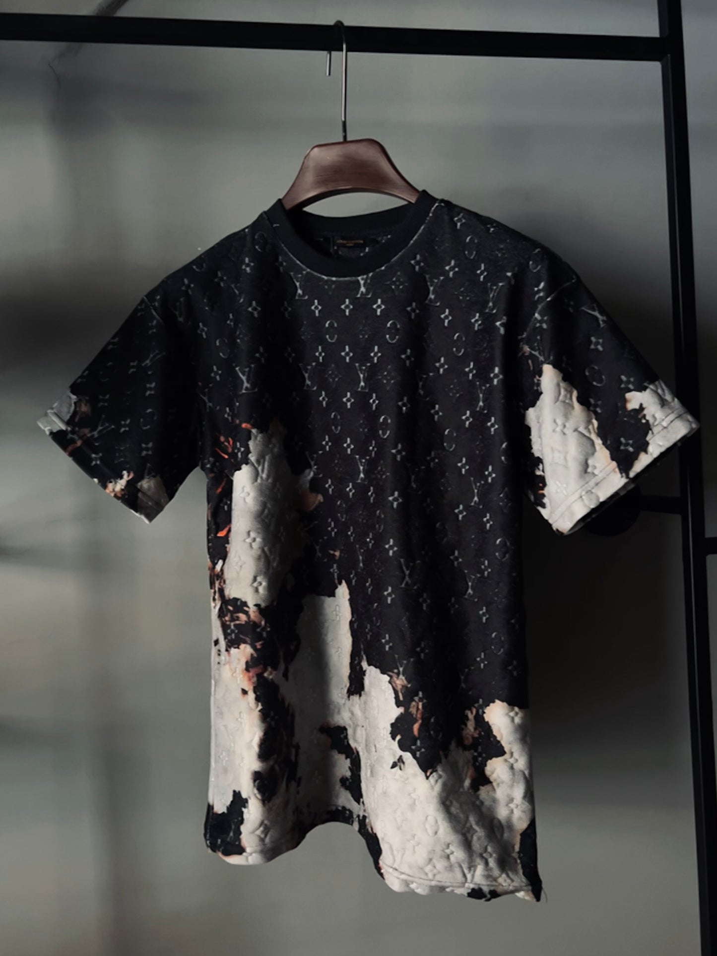LOUIS VUTTION EMBROIDERED T-Shirt