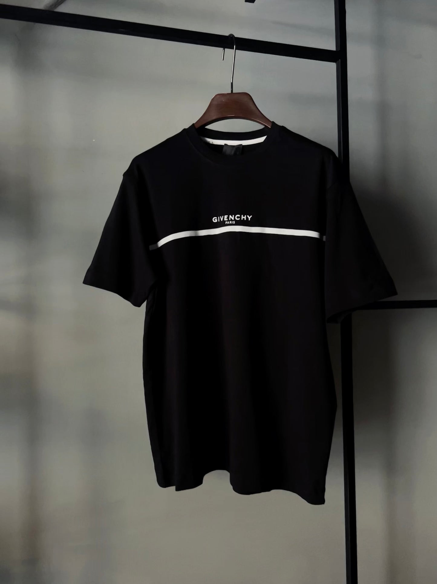 GIVENCHY Reverse T-shirt Black