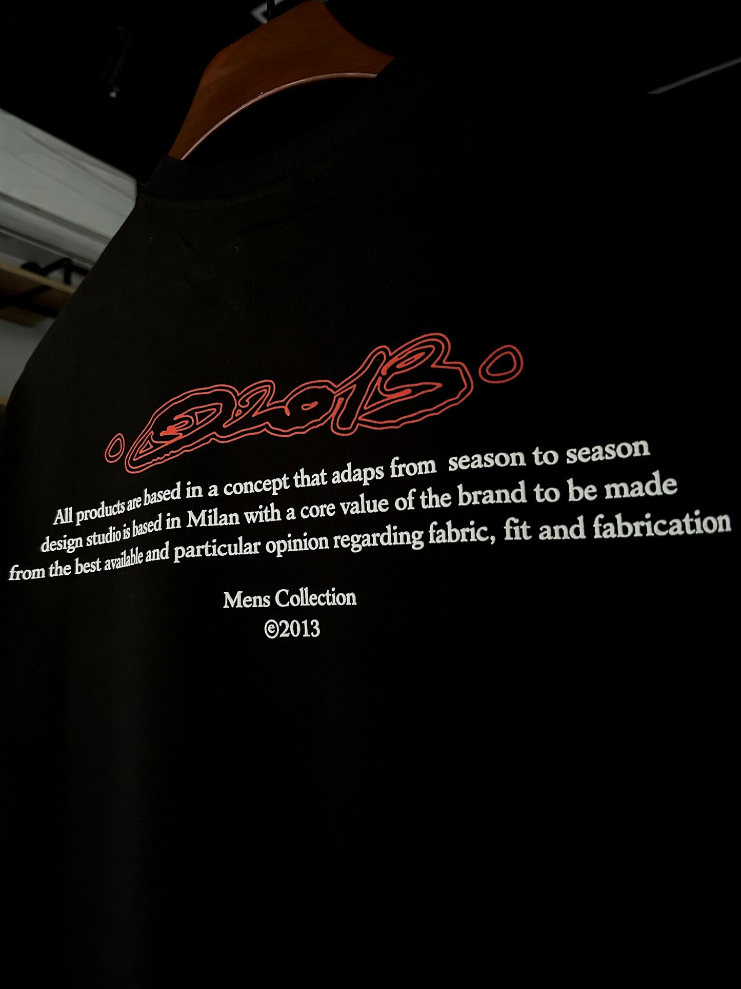 Off-White script outline skate T-shirt