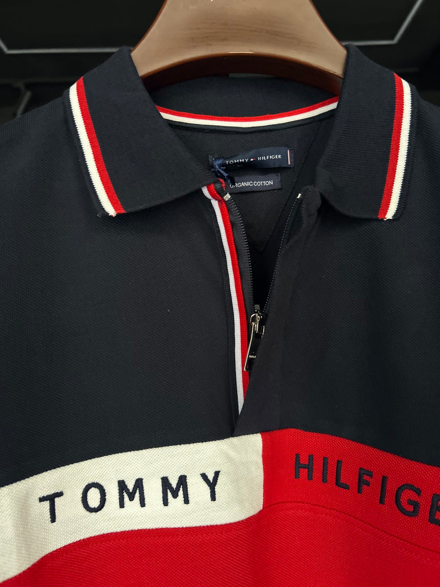 TOMMY HILFIGER ADAPTIVE MENS SLIM FIT COLORBLOCK POLO