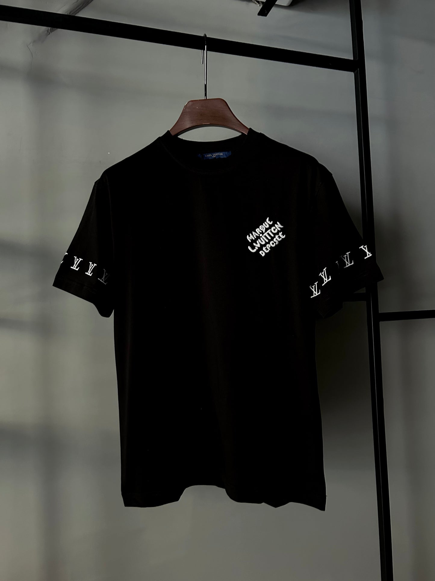 Louis Vuttion Short-Sleeved Cotton Crewneck With embroidered LV Logo