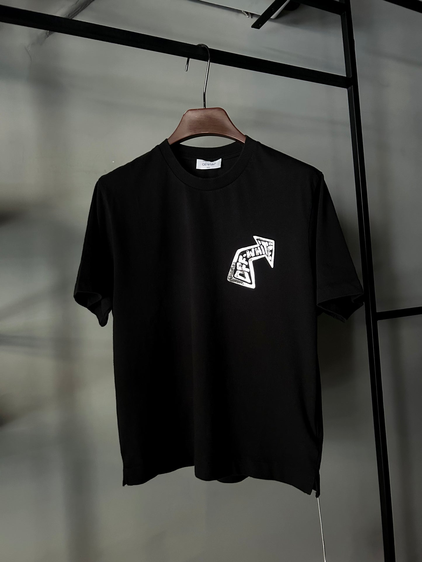 Off-White Arrow Print T-Shirt Black