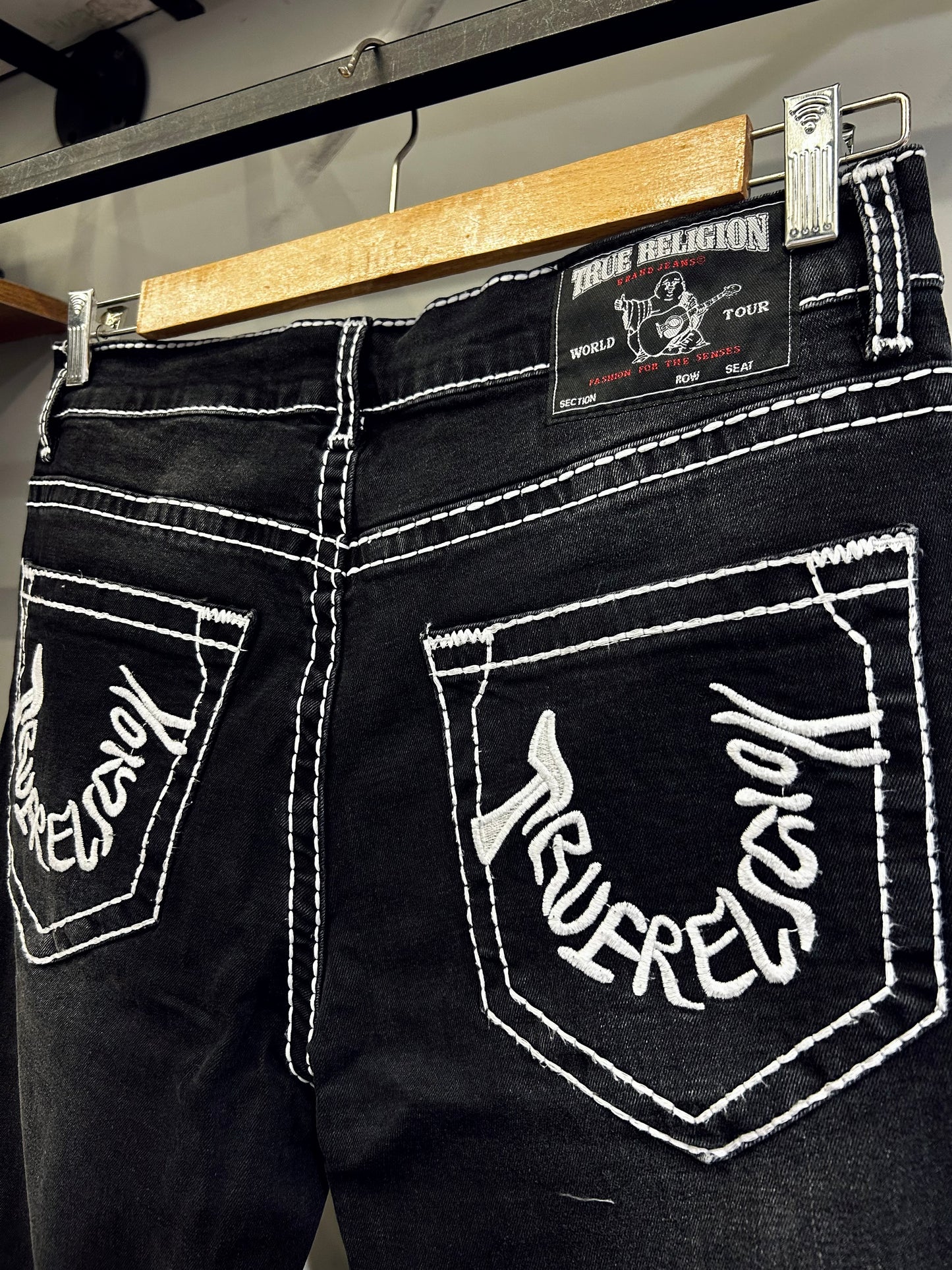 TRUE RELIGION RICKY SUPER T STITCH STRAIGHT JEANS
