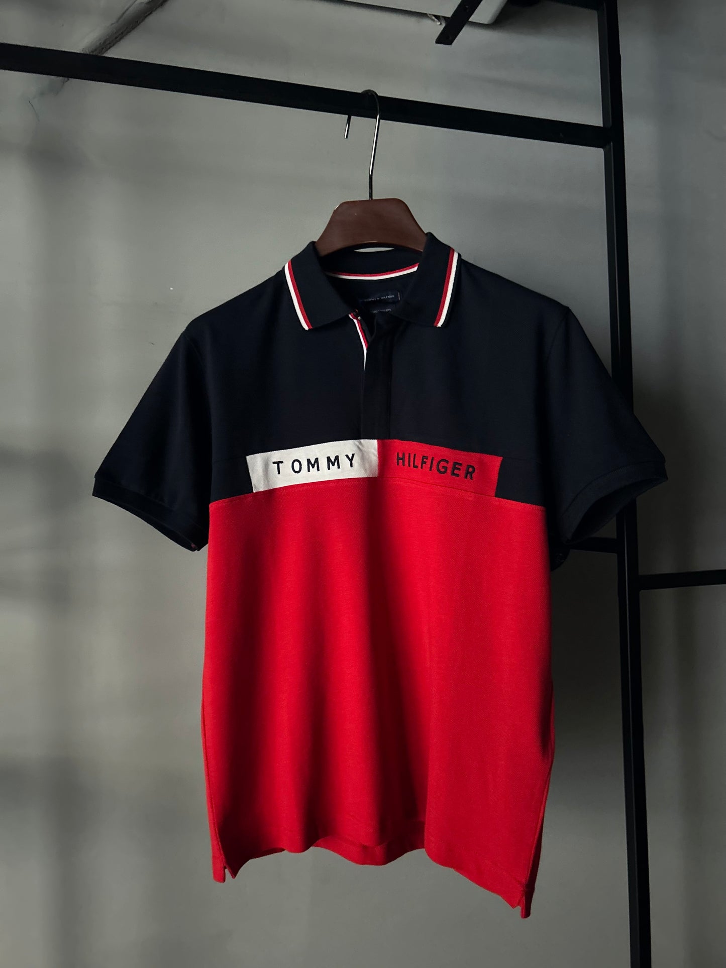 TOMMY HILFIGER ADAPTIVE MENS SLIM FIT COLORBLOCK POLO