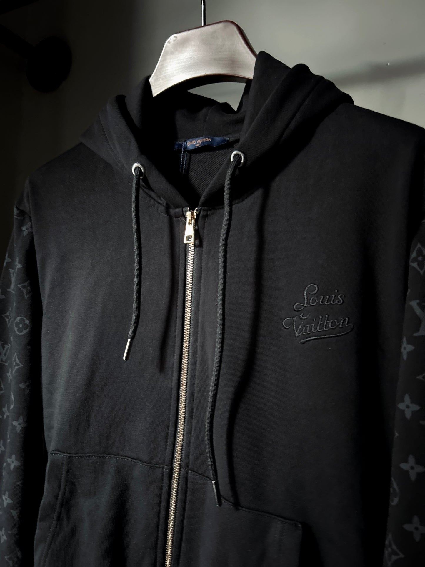 LOUIS VUTTION Monogram Sweatjacket Black