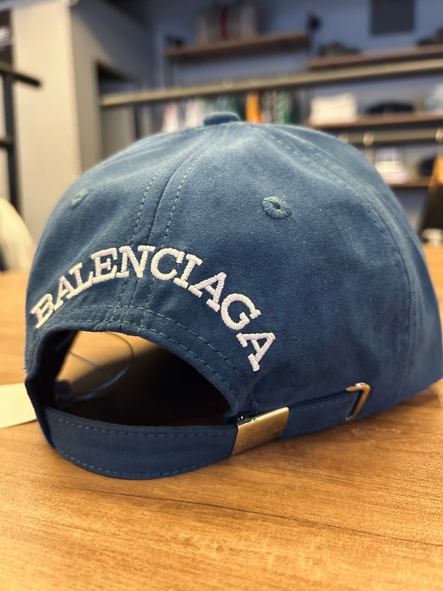 BALENCIAGA