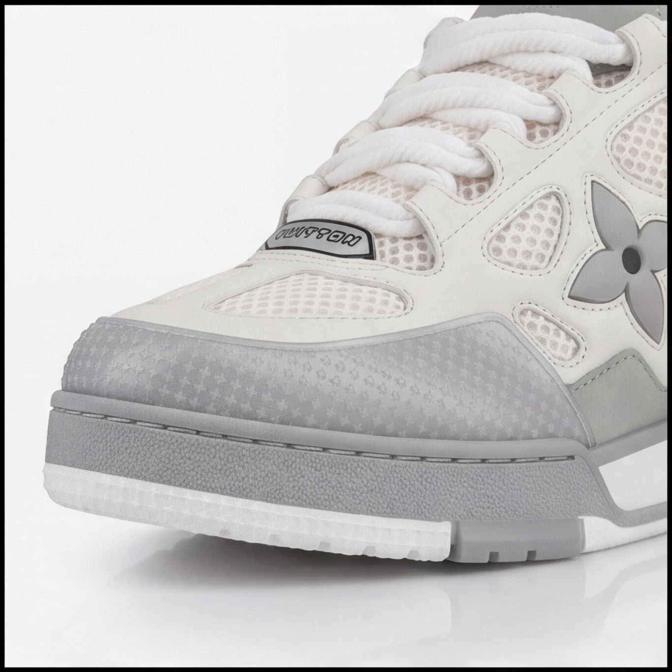 Essential Light Chunky Sneaker – White Grey Edition