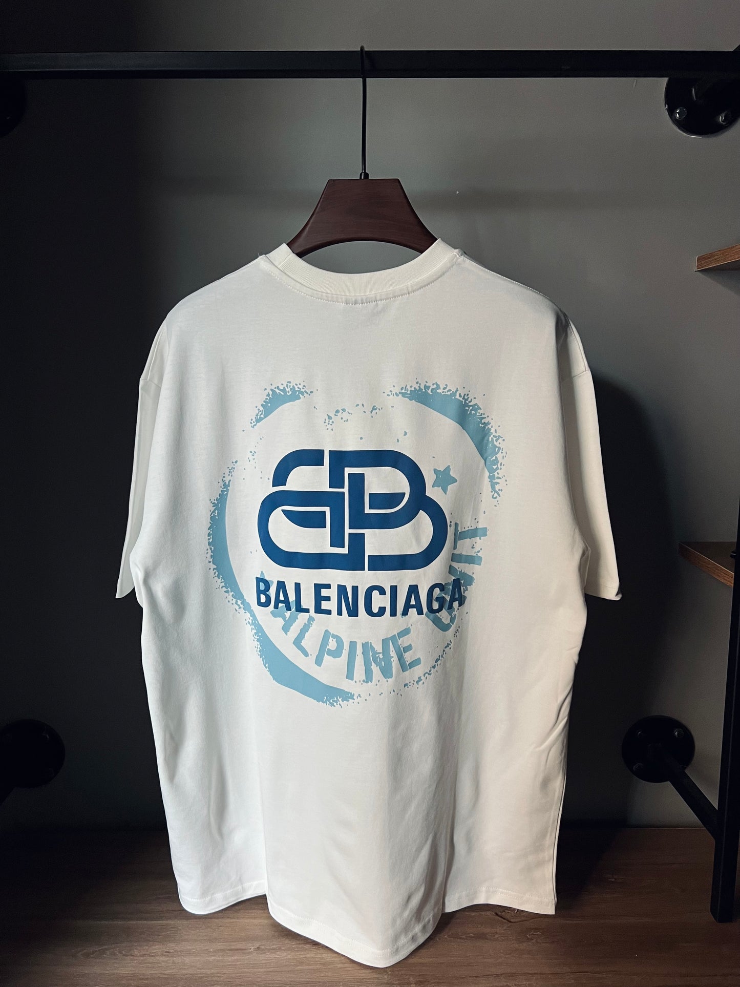 BALENCIAGA CRACKED LOGO-PRINT T-SHIRT