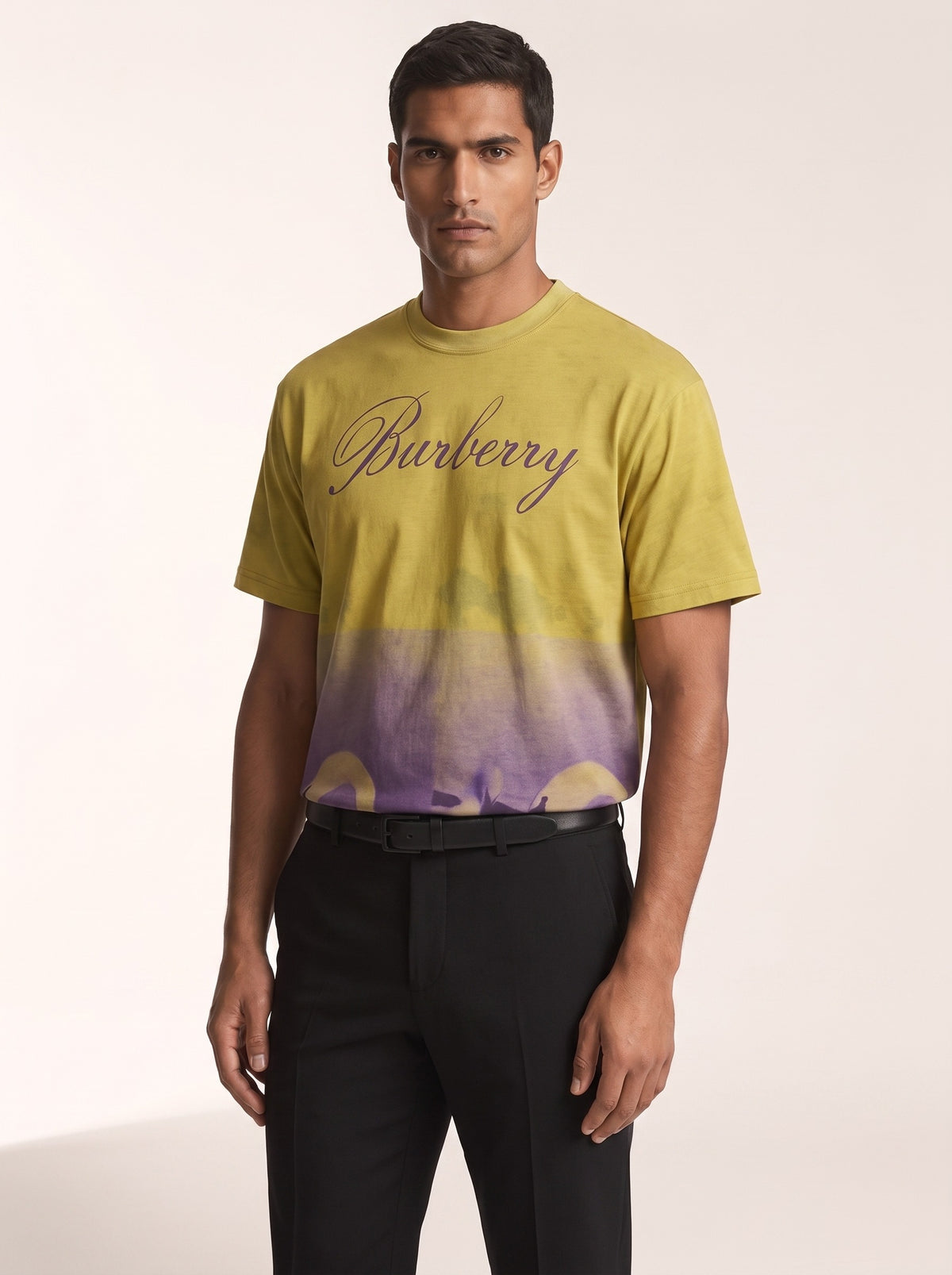 MODEL·BURBERRY — Printed Swans T-Shirt