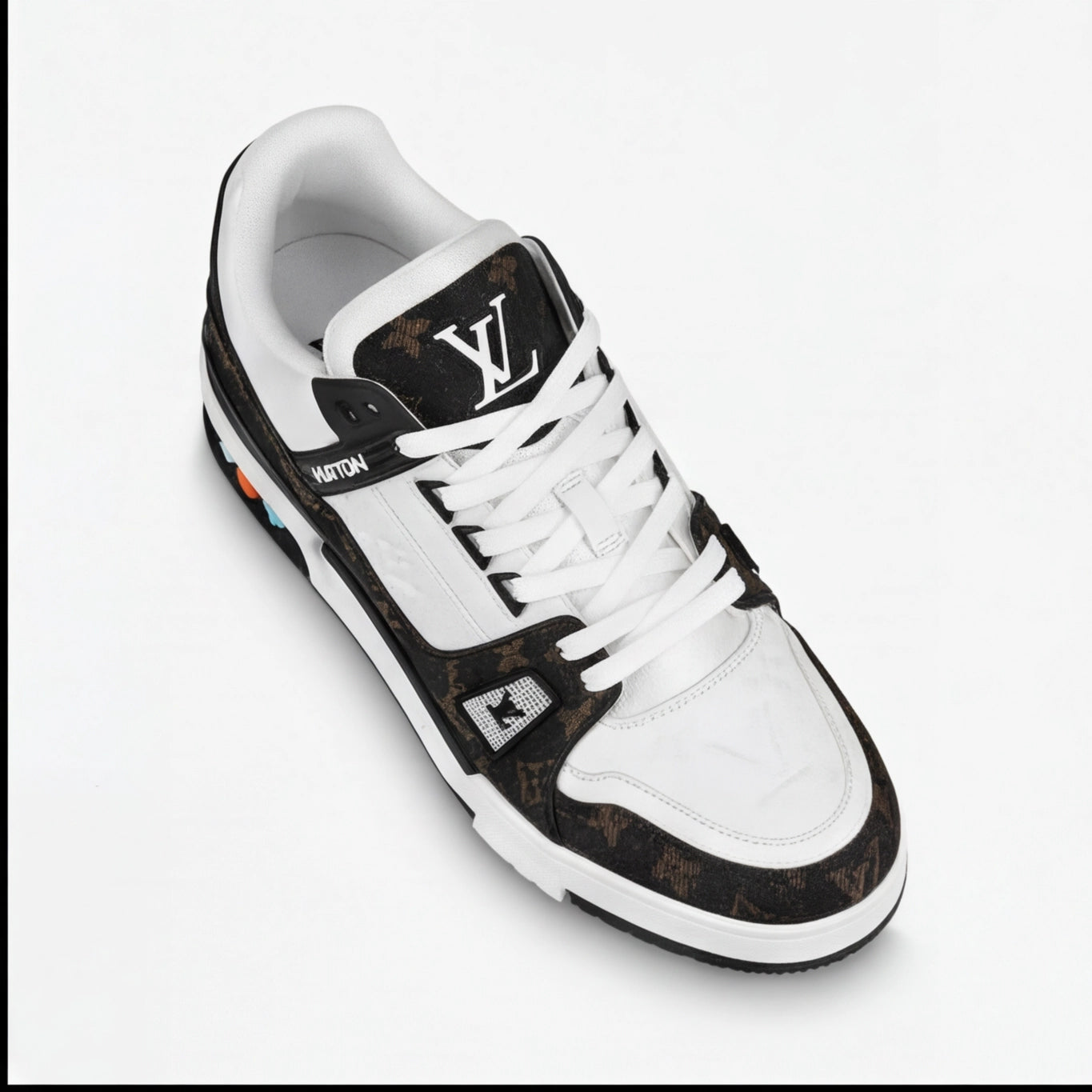 Louis Vuitton Trainer Sneaker – White Monogram