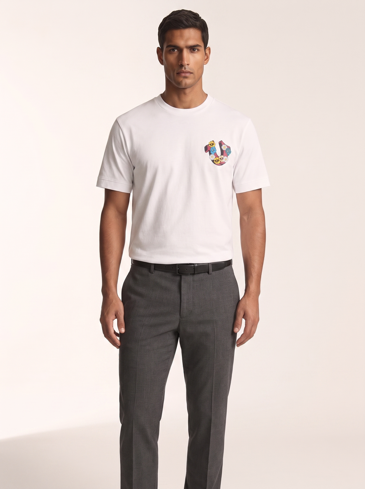 TRUE RELIGION — Floral Horseshoe Graphic White T-Shirt