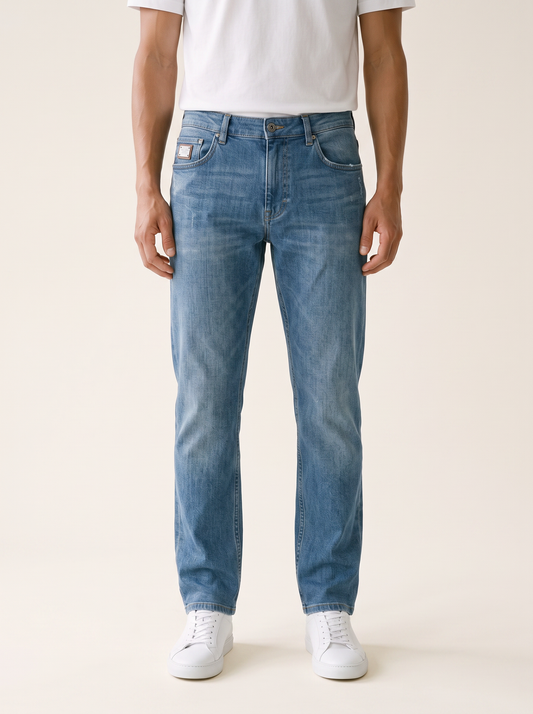MODEL·DOLCE & GABBANA — Signature Logo-Plaque Denim