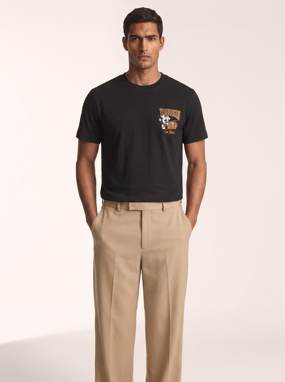 MODEL·TRUE RELIGION — Go Stitch Graphic Black T-Shirt
