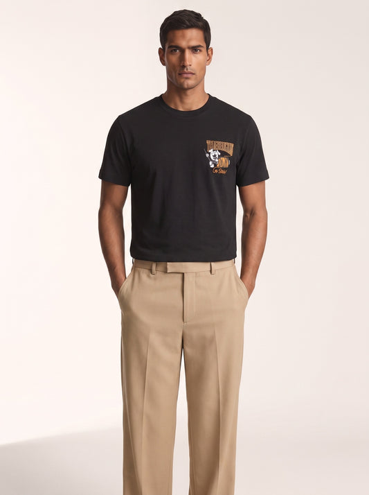 MODEL·TRUE RELIGION — Go Stitch Graphic Black T-Shirt