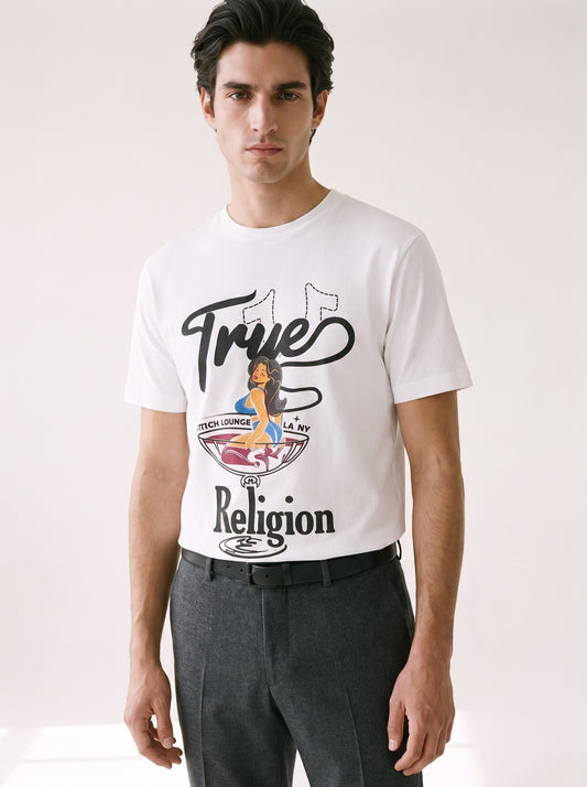 MODEL·TRUE RELIGION — Pin-Up Graphic White T-Shirt
