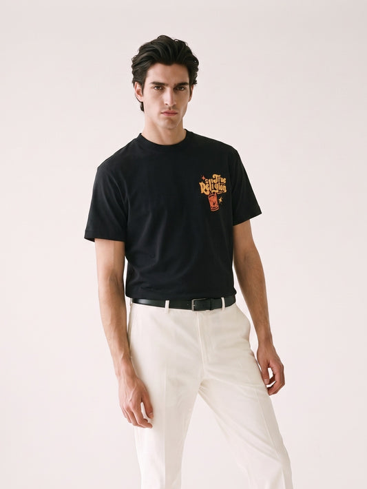 MODEL·TRUE RELIGION — Tiki Bar Graphic Black T-Shirt